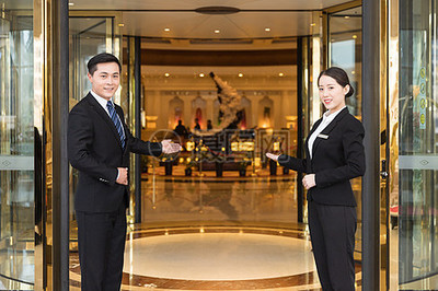 酒店管理大堂經理的教育咨詢服務 專業成長與職業發展的關鍵支持